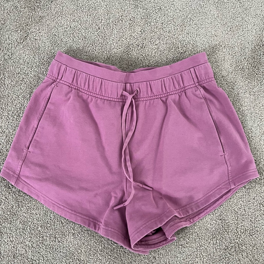 Lululemon Inner Glow High Rise Short 3”
